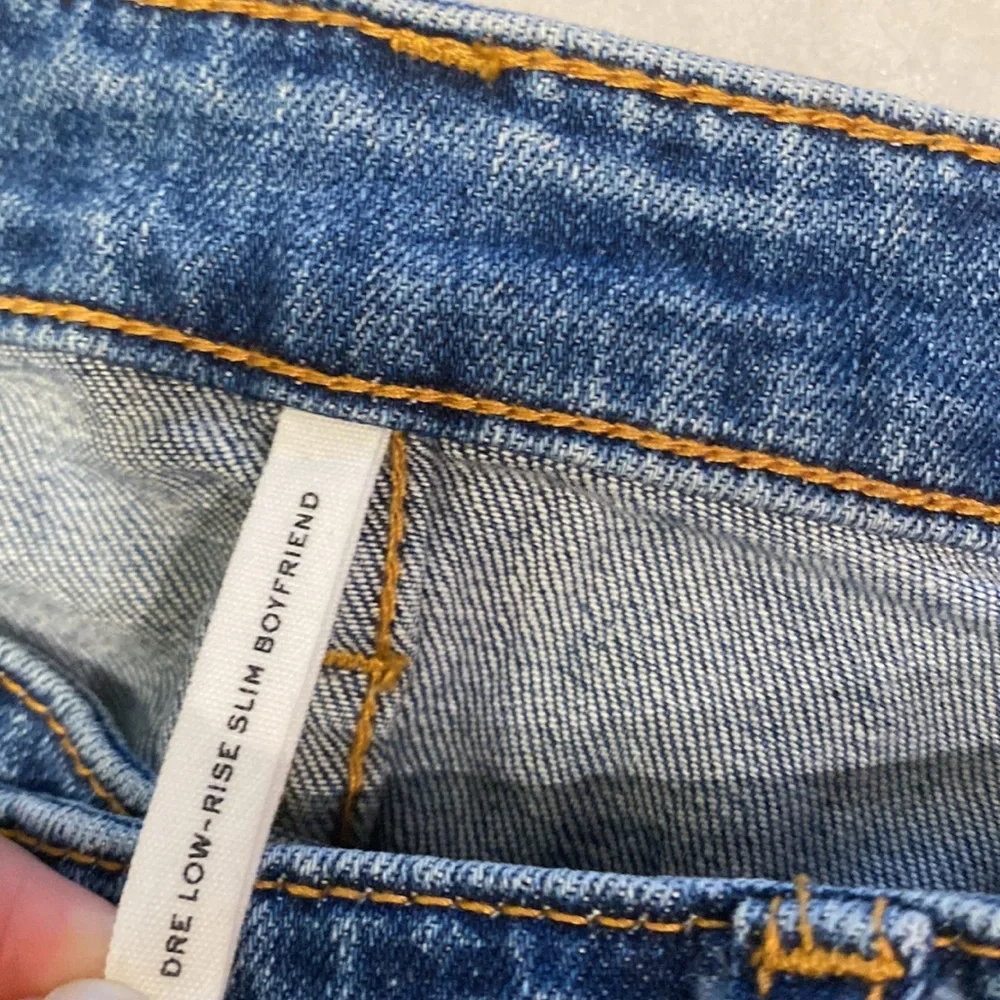 Rag and Bone Dre Low-Rise Slim Boyfriend Jeans - Picture 3 of 13